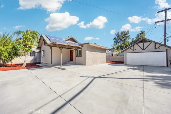 $880,000 | 404 East Kingsley Avenue, Pomona, CA 91767
