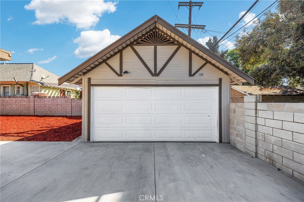 404 East Kingsley Avenue Pomona, CA 91767 - Photo 43 of 48