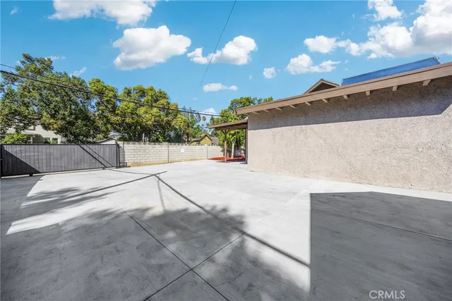 $989,000 | 404 East Kingsley Avenue, Pomona, CA 91767
