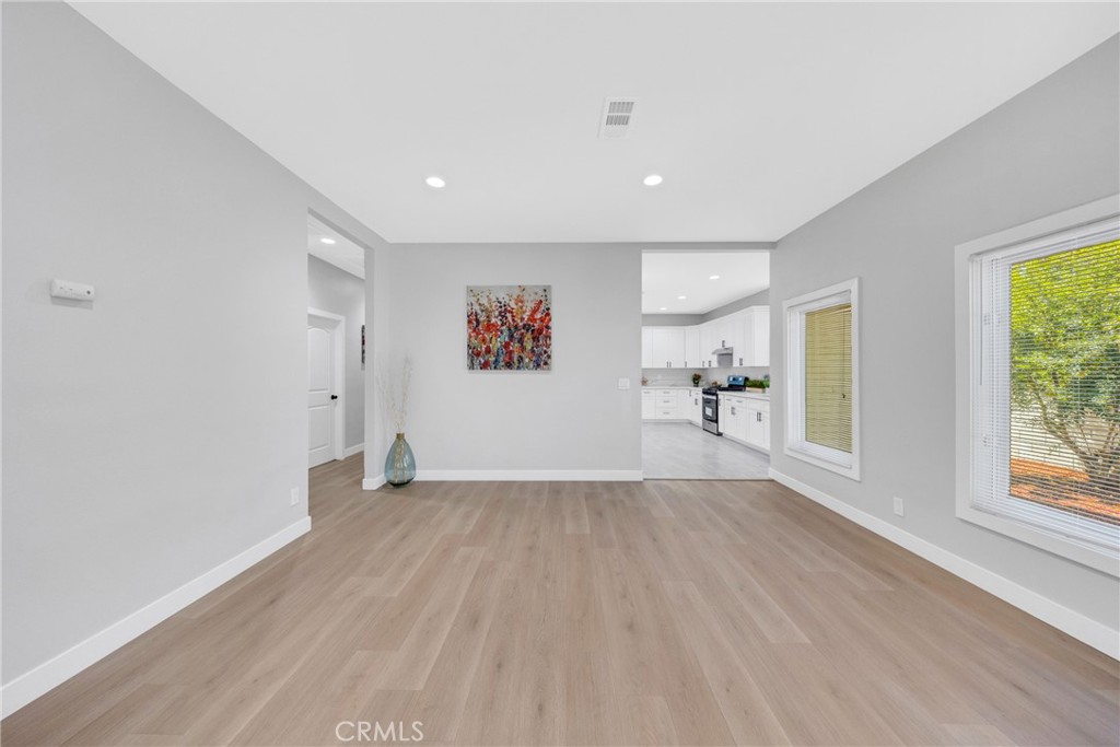 404 East Kingsley Avenue Pomona, CA 91767 - Photo 9 of 48