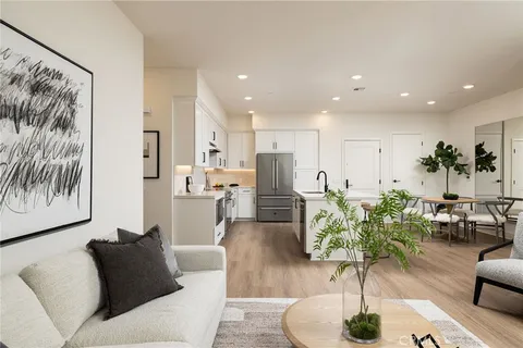 $1,548,800 | 414 Main Street, Unit 310, Huntington Beach, CA 92648