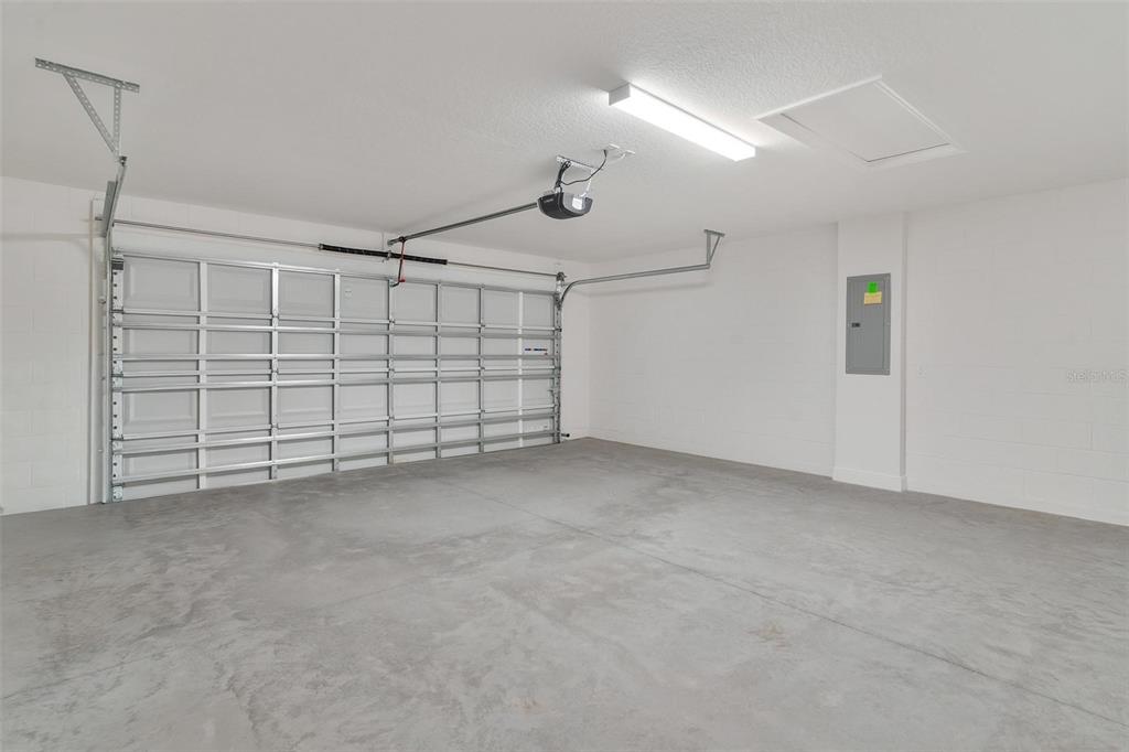 2011 Edgewood Avenue Leesburg, FL 34748 - Photo 33 of 44 a view of a garage