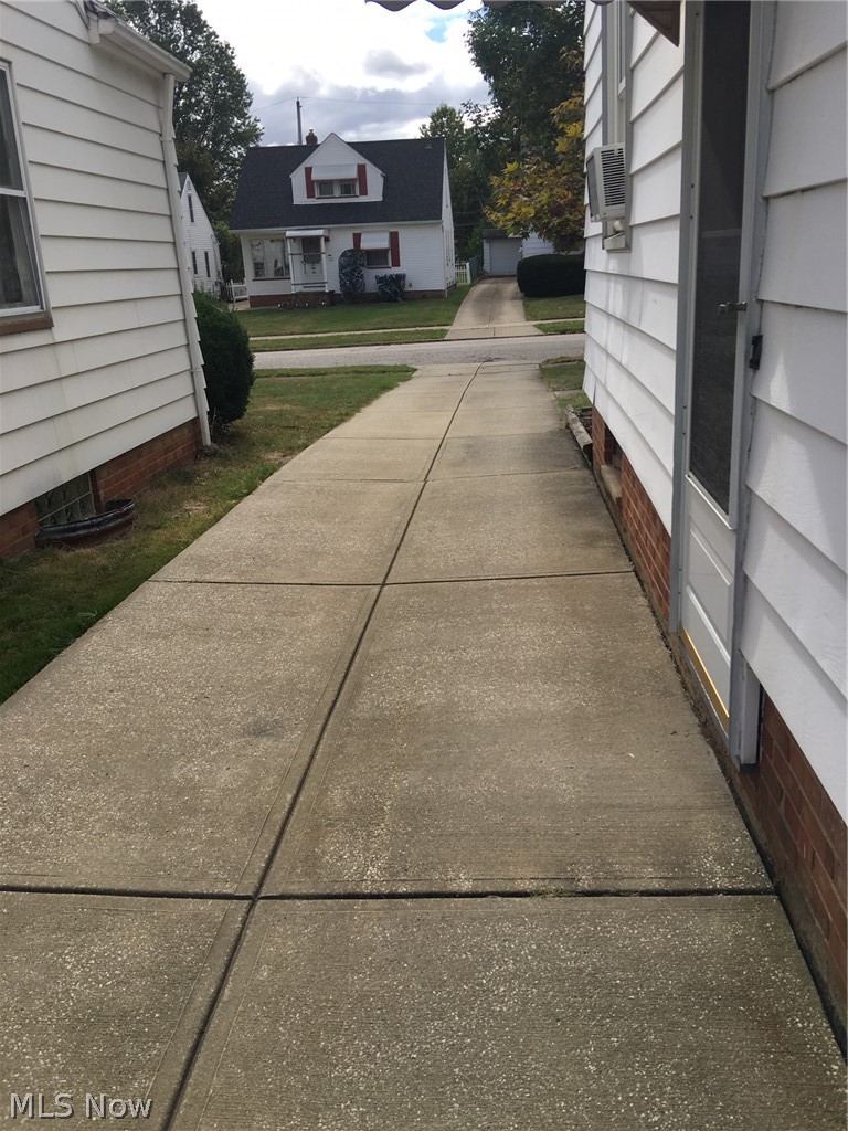 11715 Crofton Road Cleveland, OH 44125 - Photo 13 of 15 CONCRETE DRIVEWAY IN GREAT CONDITION