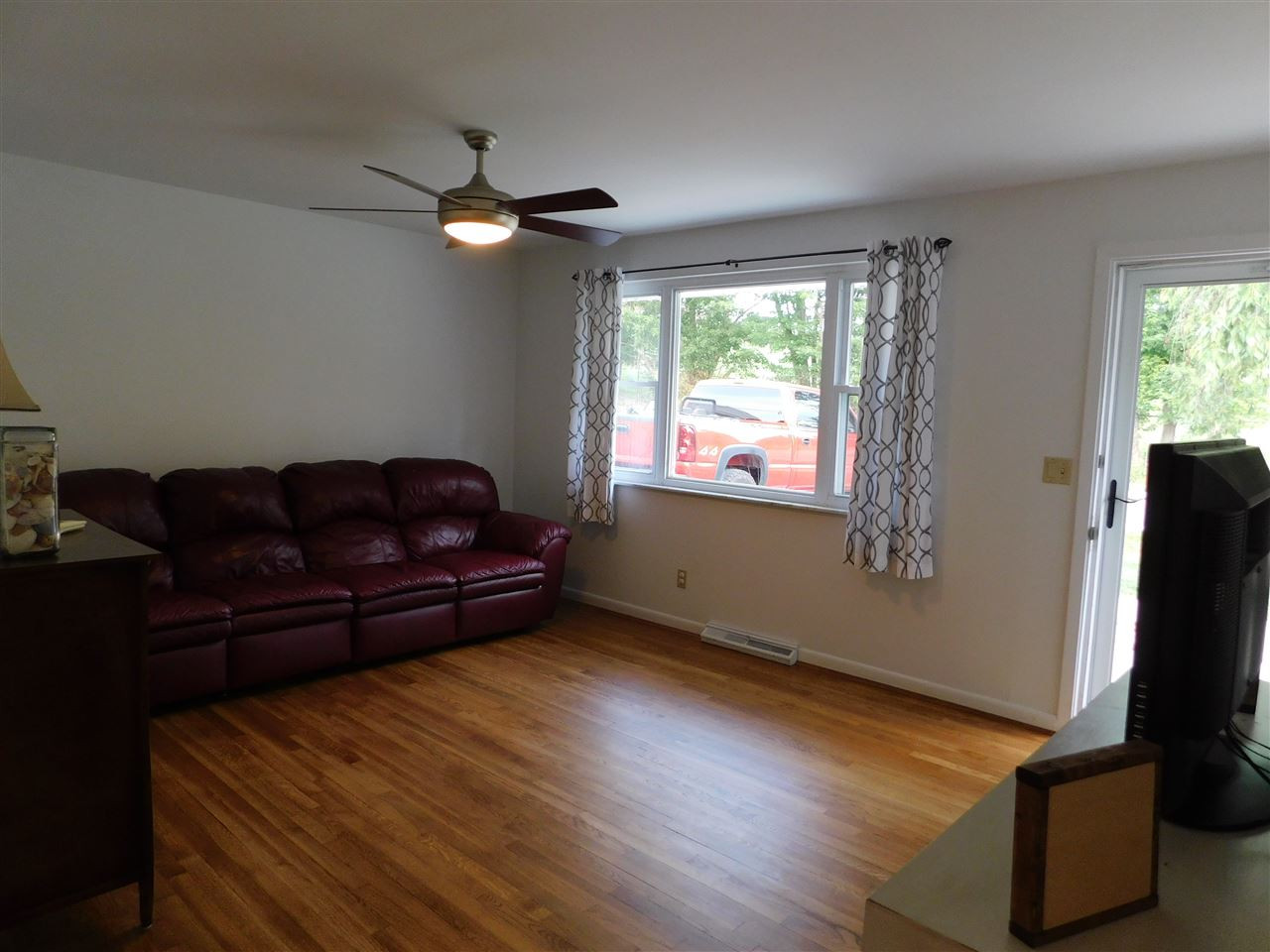 8282 Riley Road Alexandria, KY 41001 - Photo 6 of 26 Gallery Image 6