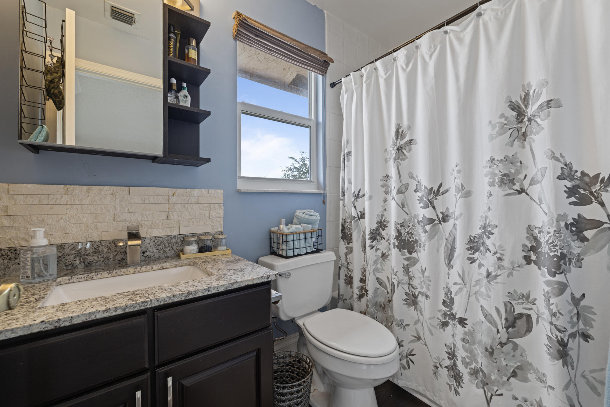 12430 Baywind Court Boca Raton, FL 33428 - Photo 18 of 29 Upstairs Bath