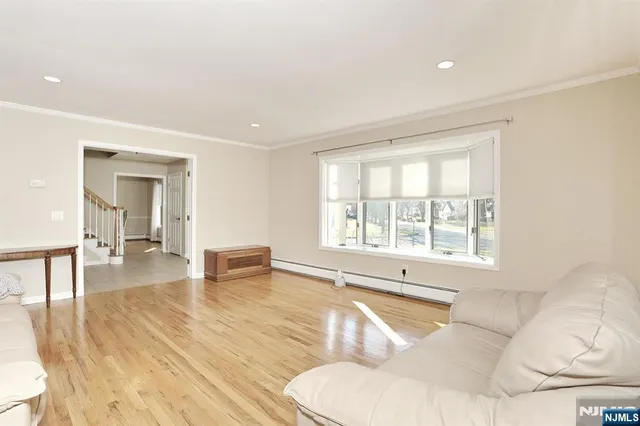 $1,500,000 | 602 Mill Run, Paramus, NJ 07652