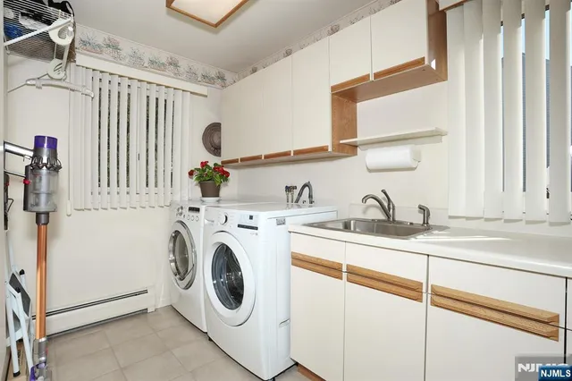 $1,500,000 | 602 Mill Run, Paramus, NJ 07652