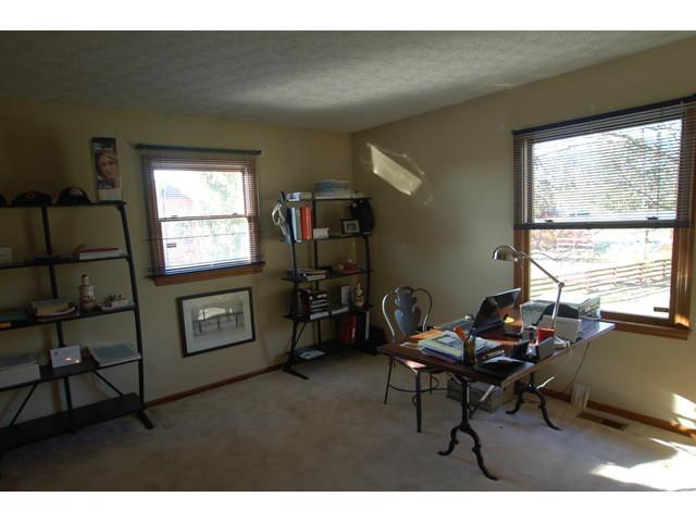 5571 Linworth Road Columbus, OH 43235 - Photo 16 of 25 Gallery Image 16