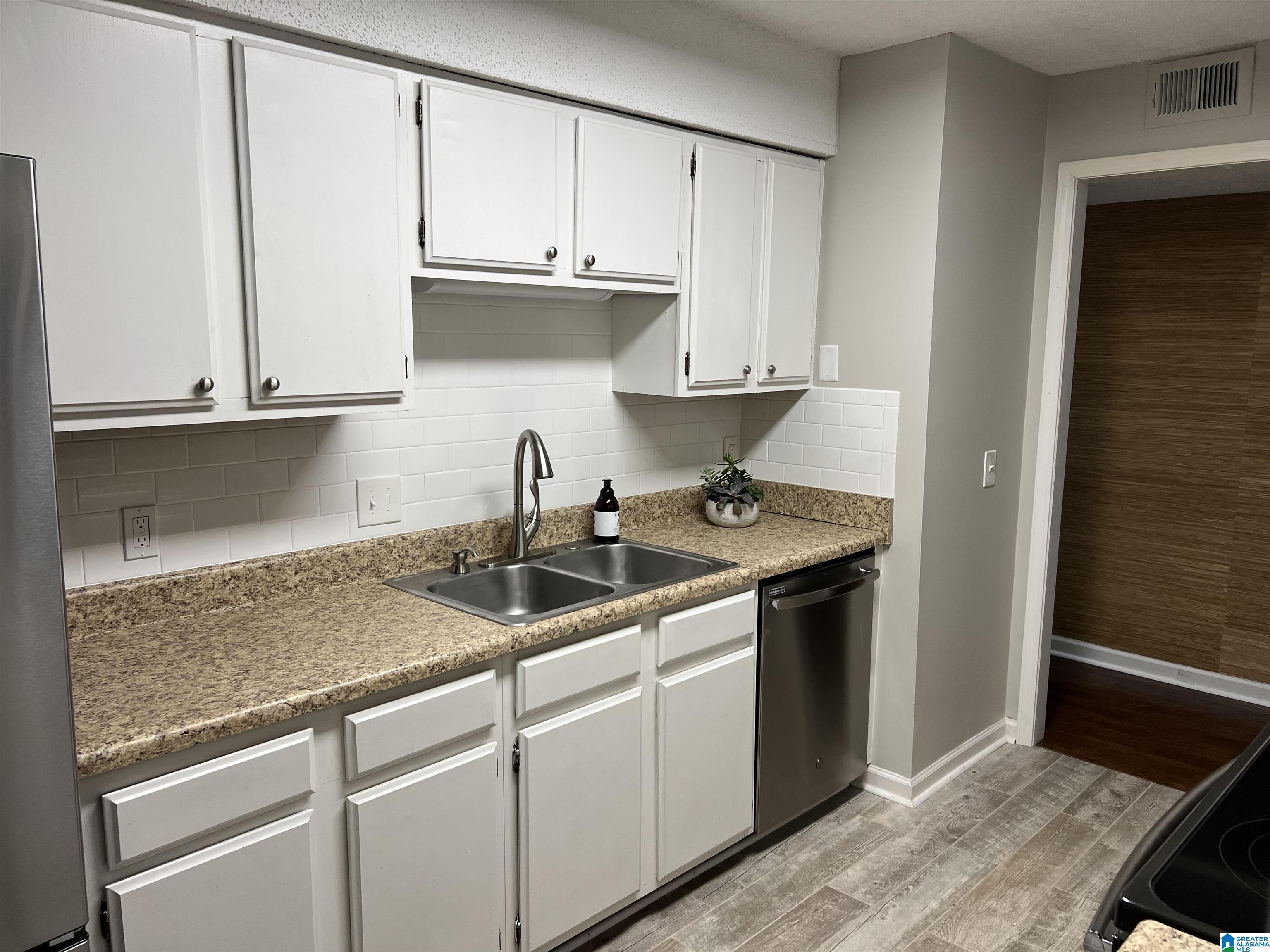 605 Running Brook Road, Unit 605 Birmingham, AL 35226 - Photo 12 of 50