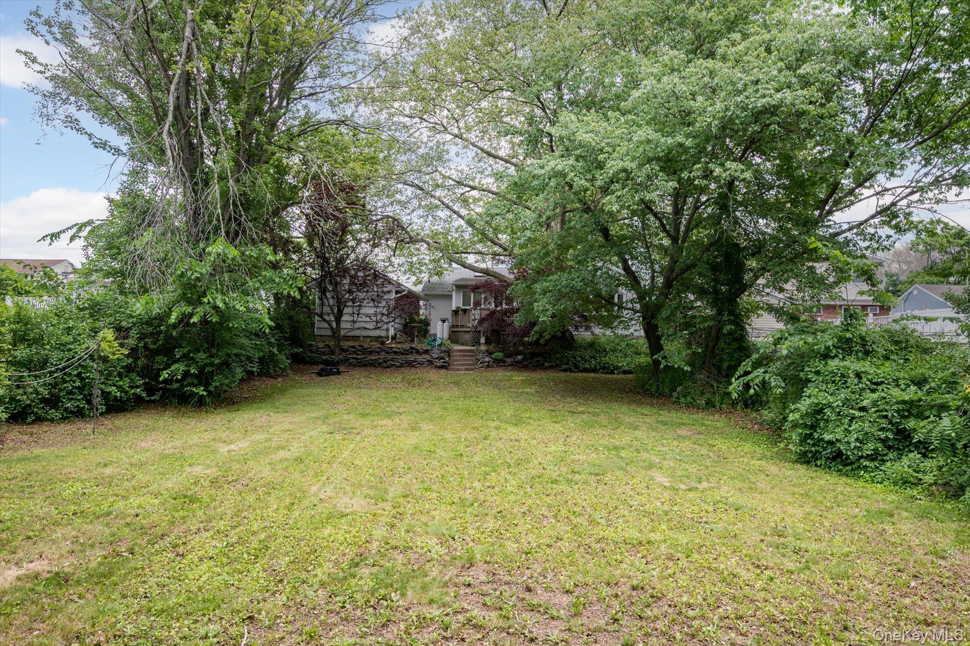1644 Meadowbrook Road Merrick, NY 11566 - Photo 21 of 23