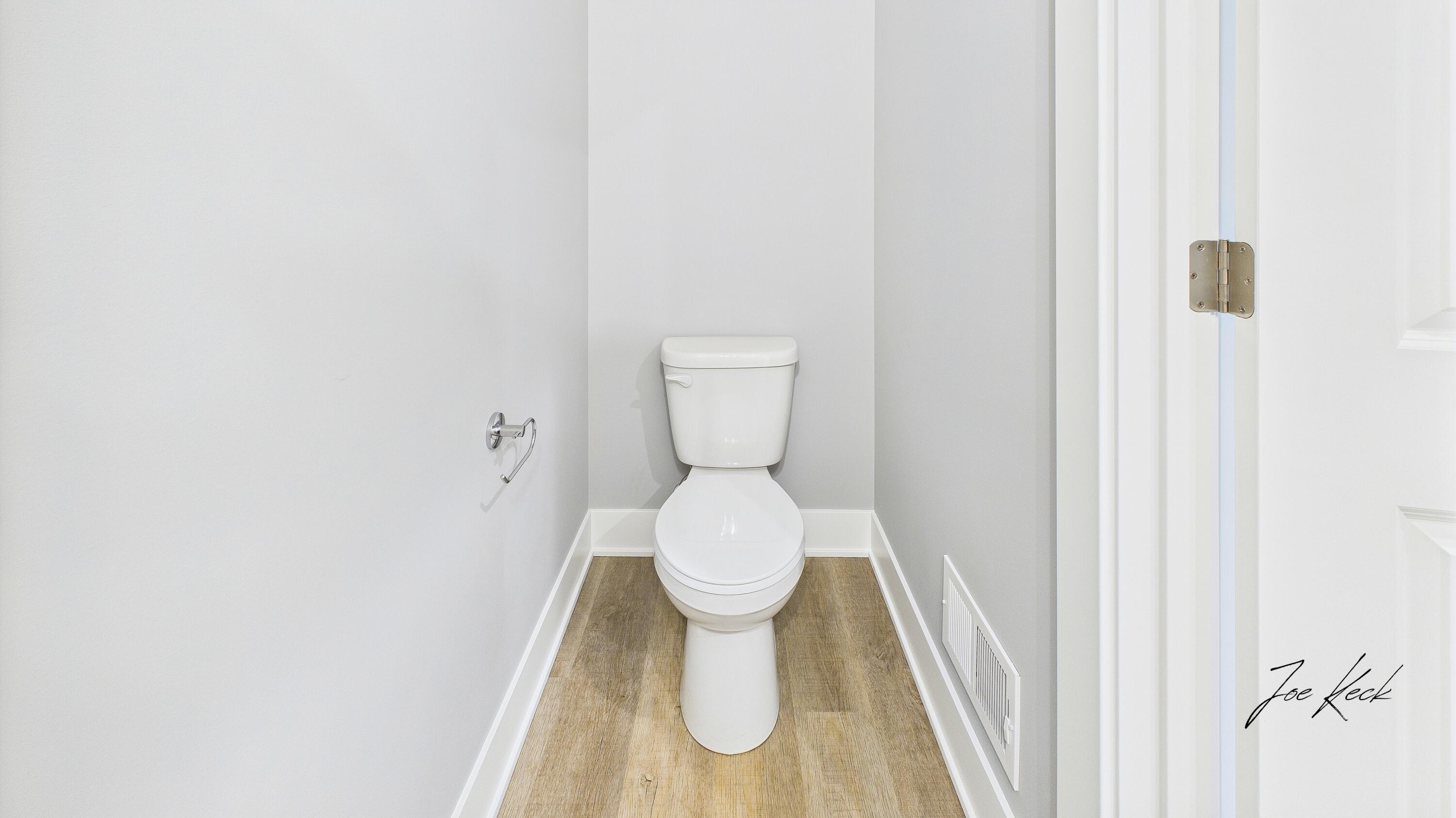 1550 Wilson Road Norton Shores, MI 49456 - Photo 28 of 40 CAM04872G0-PR0038-STILL015