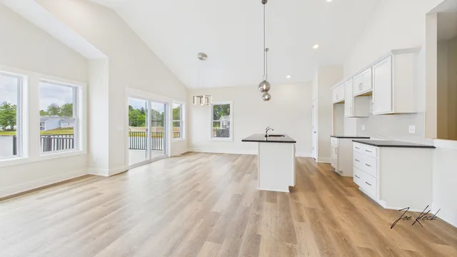 $434,900 | 1550 Wilson Road, Norton Shores, MI 49456