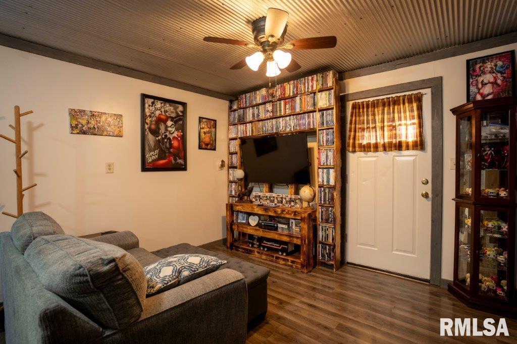 757 Witwer Road Winchester, IL 62694 - Photo 9 of 60