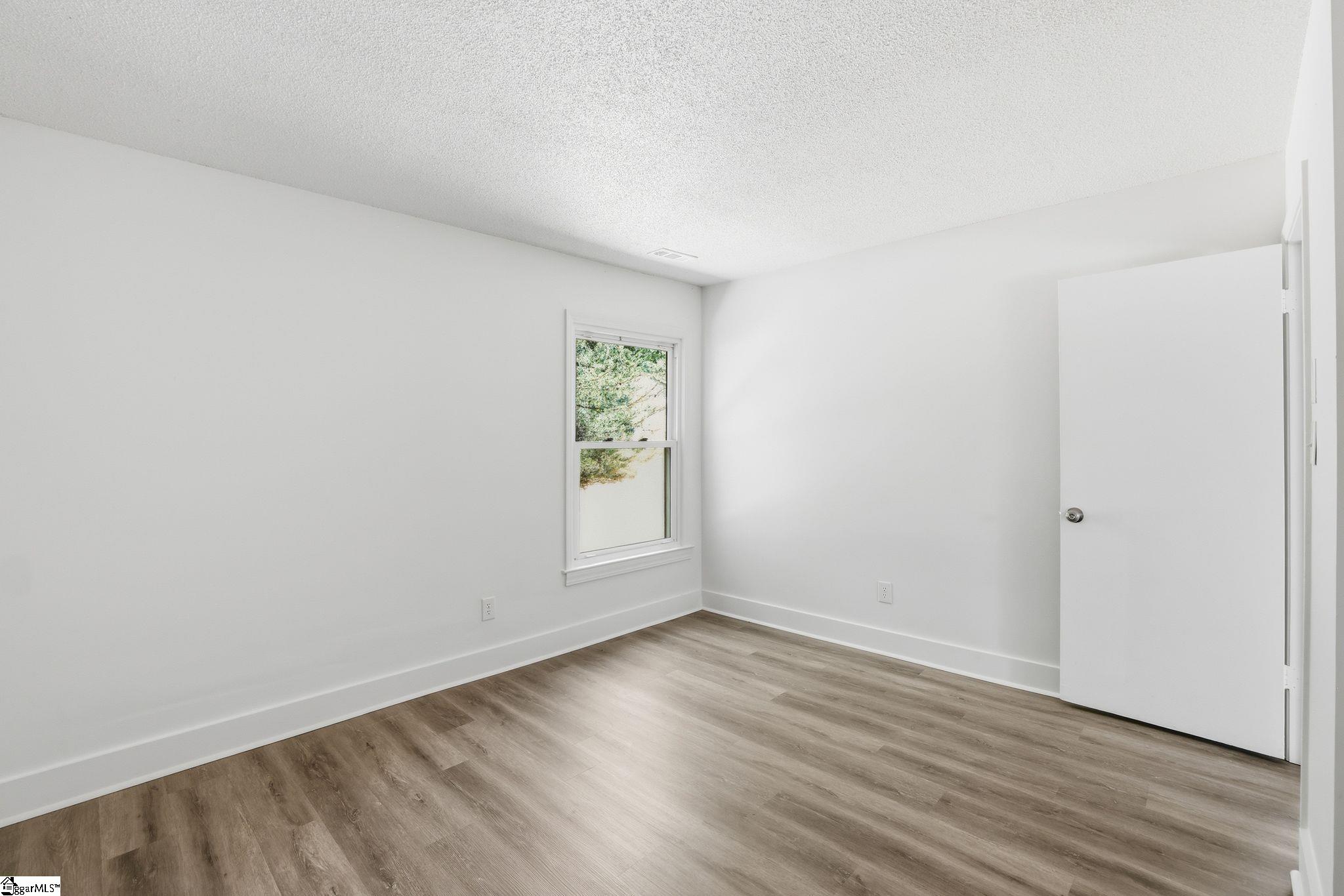 388 Vanderbilt Road Spartanburg, SC 29301 - Photo 20 of 34