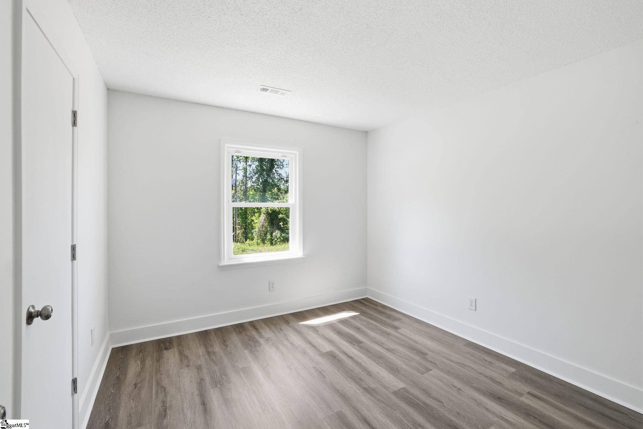 388 Vanderbilt Road Spartanburg, SC 29301 - Photo 22 of 34