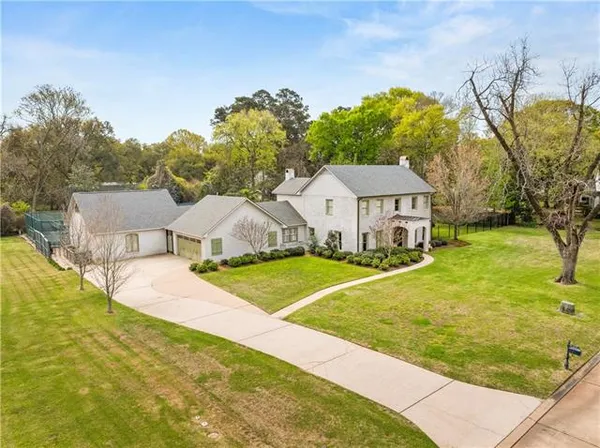 $780,000 | 5721 Courtland Place, Alexandria, LA 71301