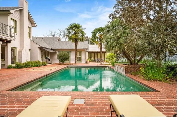 $780,000 | 5721 Courtland Place, Alexandria, LA 71301