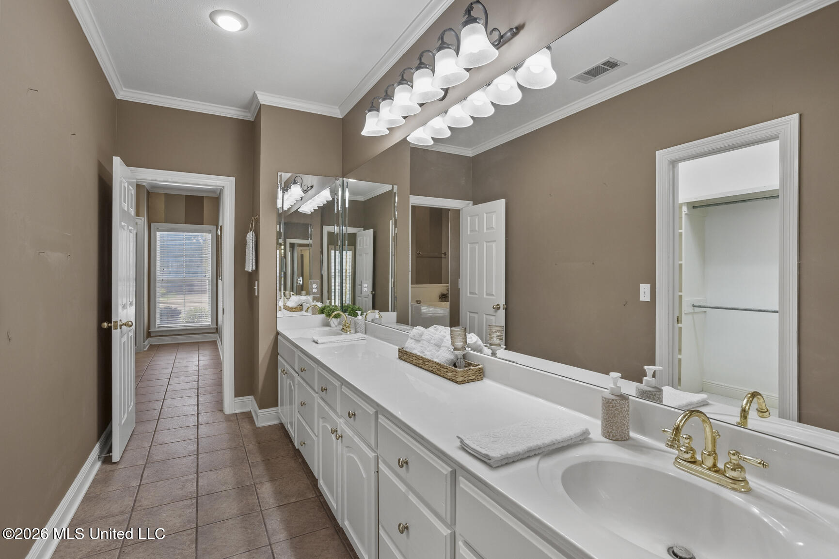 525 Ridge Circle Brandon, MS 39047 - Photo 26 of 51 525 Ridge Cir_jhookphotos-24