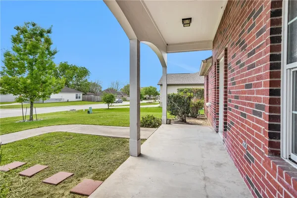 $220,000 | 2301 White Wing, Navasota, TX 77868