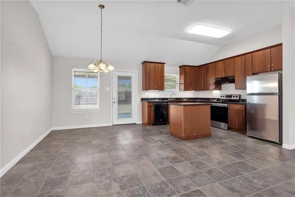 $220,000 | 2301 White Wing, Navasota, TX 77868