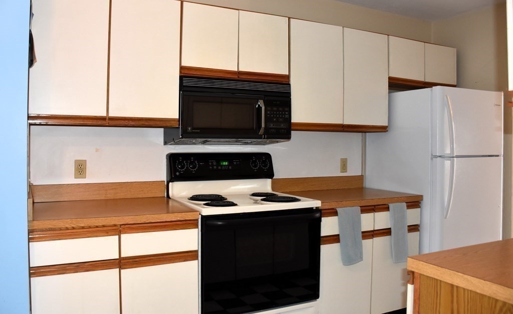 805 Beacon Park Road, Unit 805 Webster, MA 01570 - Photo 13 of 32 Gallery Image 13