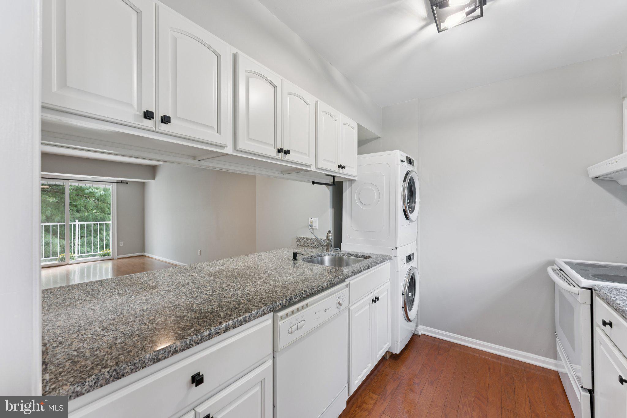 14459 Golden Oak Road Centreville, VA 20121 - Photo 5 of 21