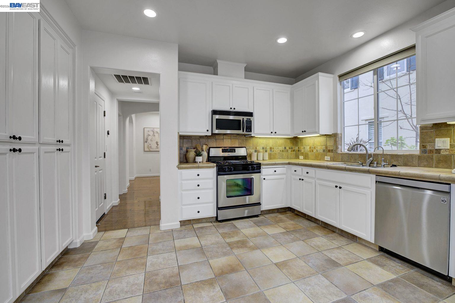 9827 Belladonna Drive San Ramon, CA 94582 - Photo 13 of 54