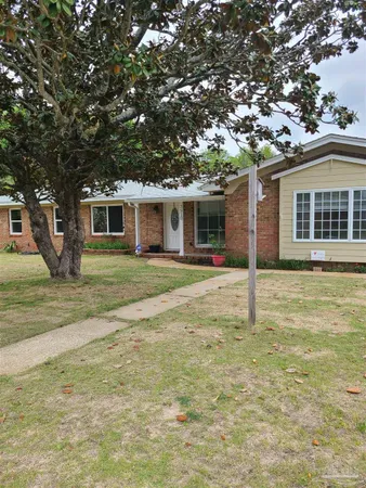$2,495 | 3910 Langley Avenue, Pensacola, FL 32504