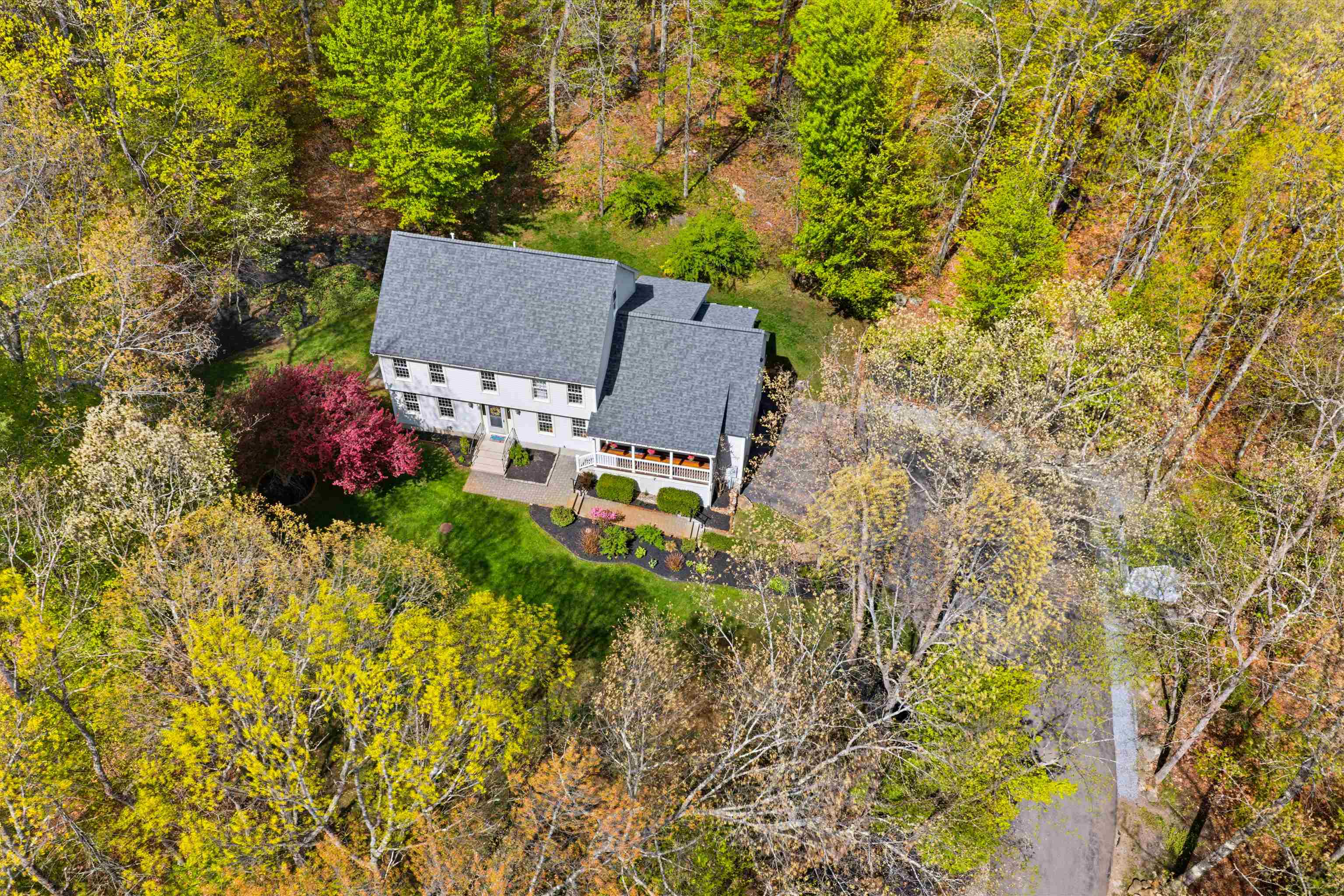 33 Brook Road Amherst, NH 03031 - Photo 3 of 51 Gallery Image 3