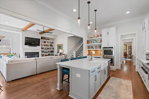 $1,899,000 | 2006 A Overhill Drive, Nashville, TN 37215