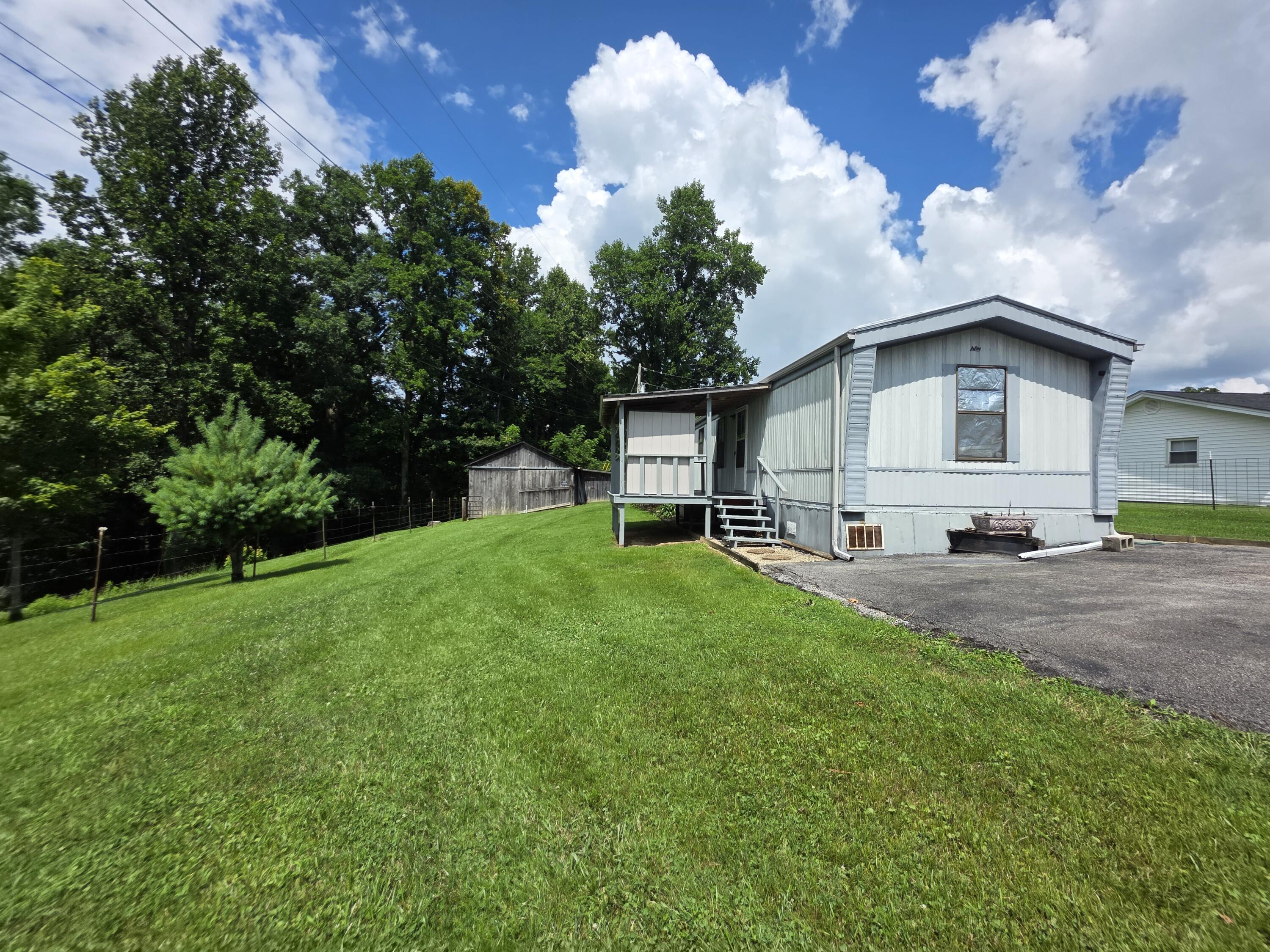 91 Blakley Subdivision Road London, KY 40741 - Photo 5 of 37 20260708_153528