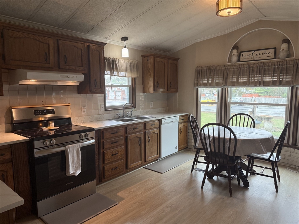 414 Palmer Road Ware, MA 01082 - Photo 3 of 29