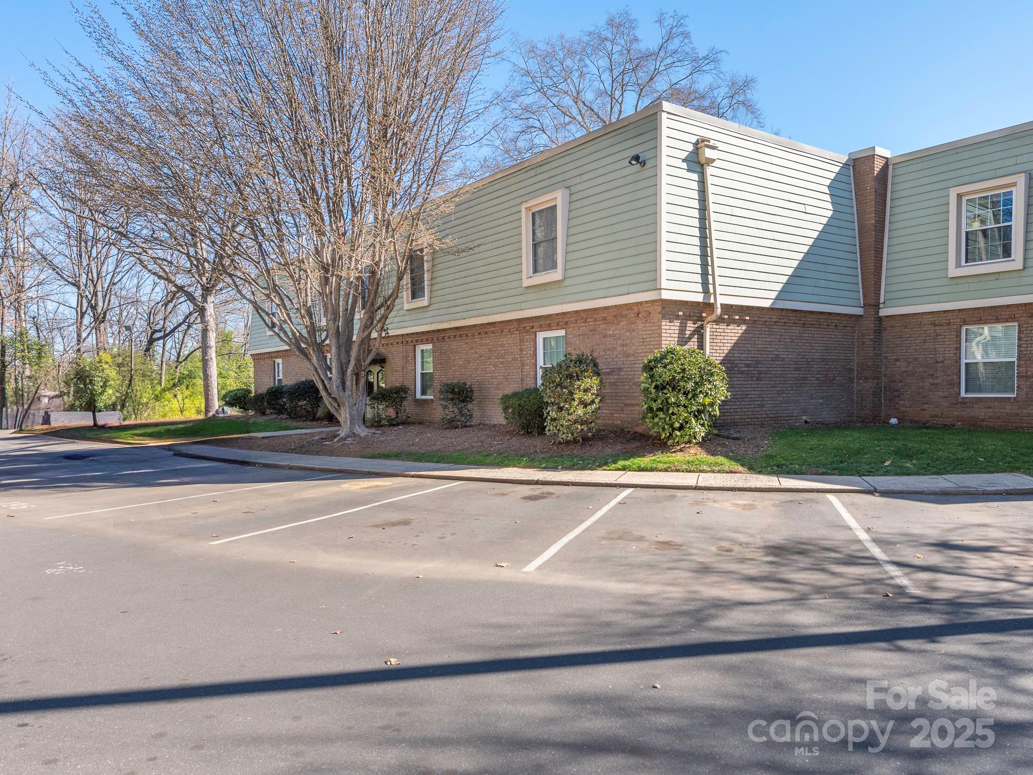 2628 Park Road, Unit F Charlotte, NC 28209 - Photo 36 of 39 Gallery Image 36