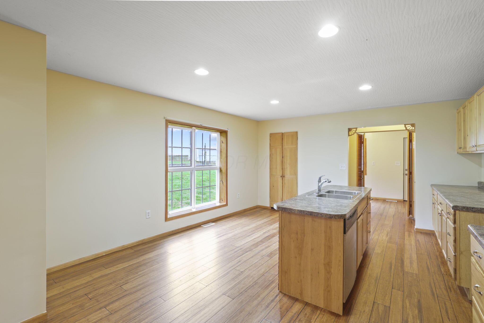 10295 Lookout Road Southwest Lancaster, OH 43130 - Photo 17 of 70 1000006386
