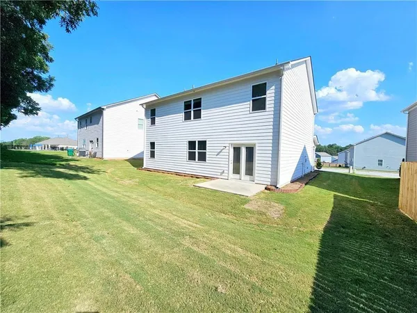 $2,300 | 274 Walnut Grv Way, Pendergrass, GA 30567
