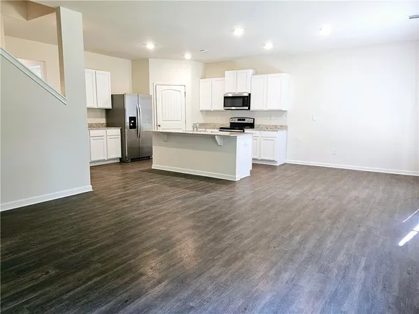 $2,300 | 274 Walnut Grv Way, Pendergrass, GA 30567