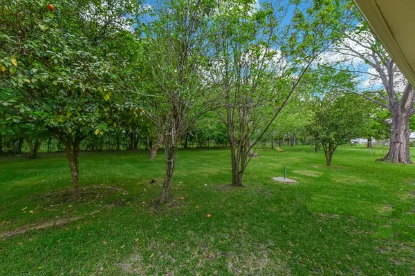 $315,000 | 18610 Anne Drive, Webster, TX 77058