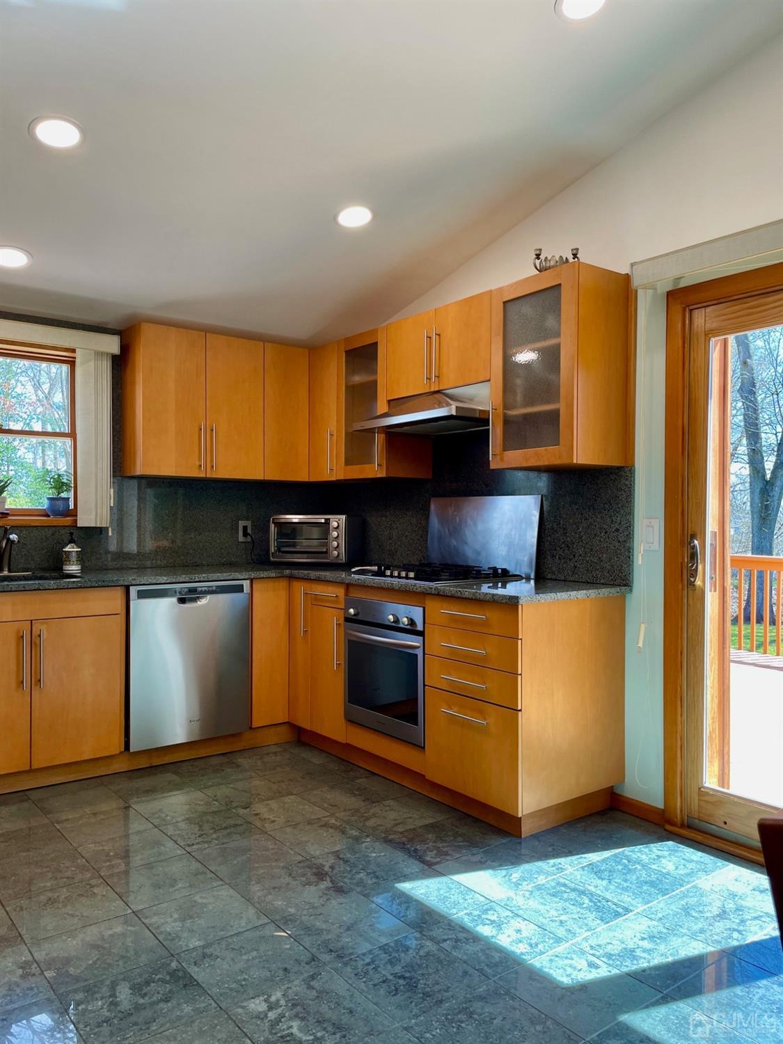 10 Sand Road East Brunswick, NJ 08850 - Photo 11 of 49 Gallery Image 11