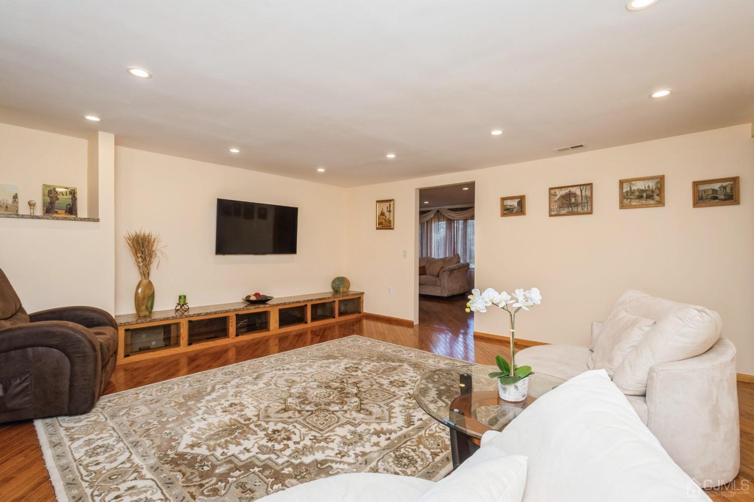 10 Sand Road East Brunswick, NJ 08850 - Photo 9 of 49 Gallery Image 9