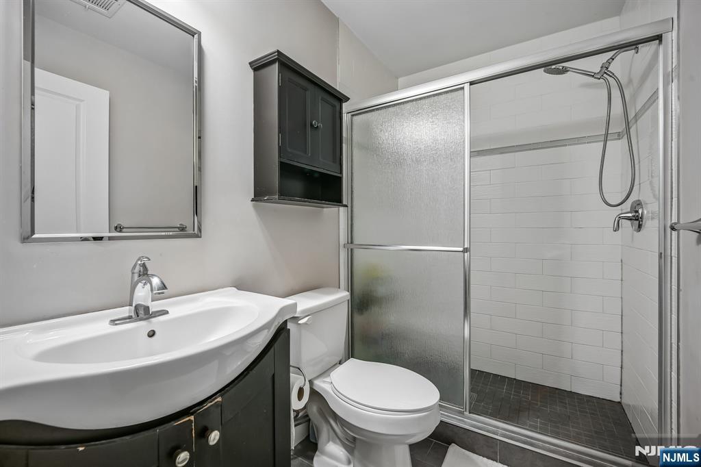 39 Grove Street, Unit B Tenafly, NJ 07670 - Photo 15 of 24