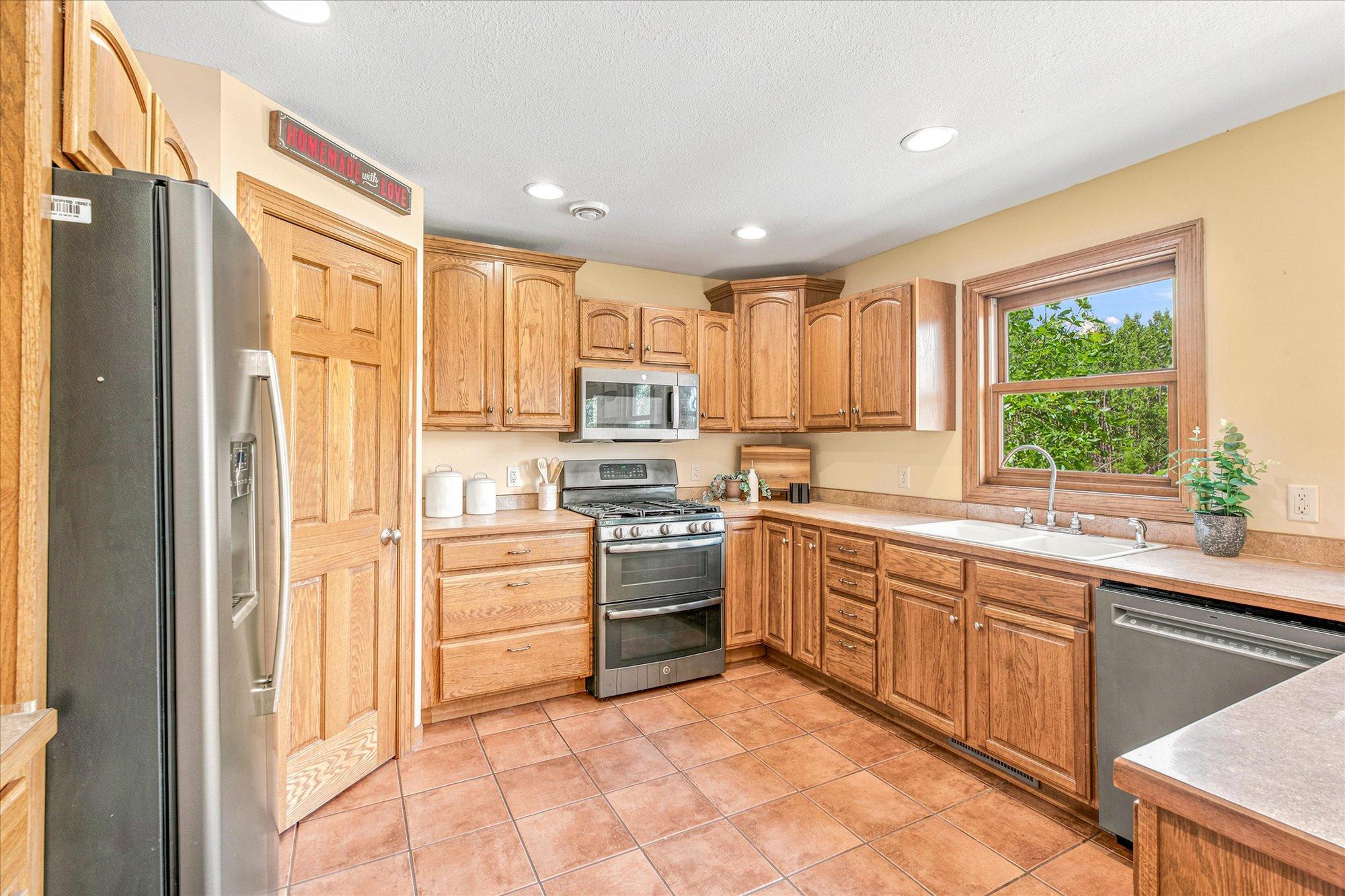 844 Moonbeam Road West Hudson, WI 54016 - Photo 18 of 64