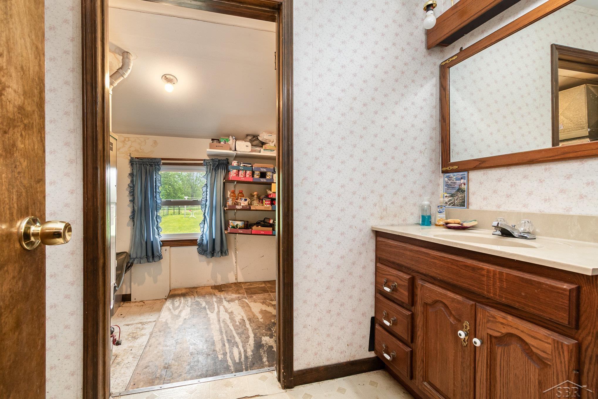 2430 4 Mile Road Kawkawlin, MI 48631 - Photo 6 of 23