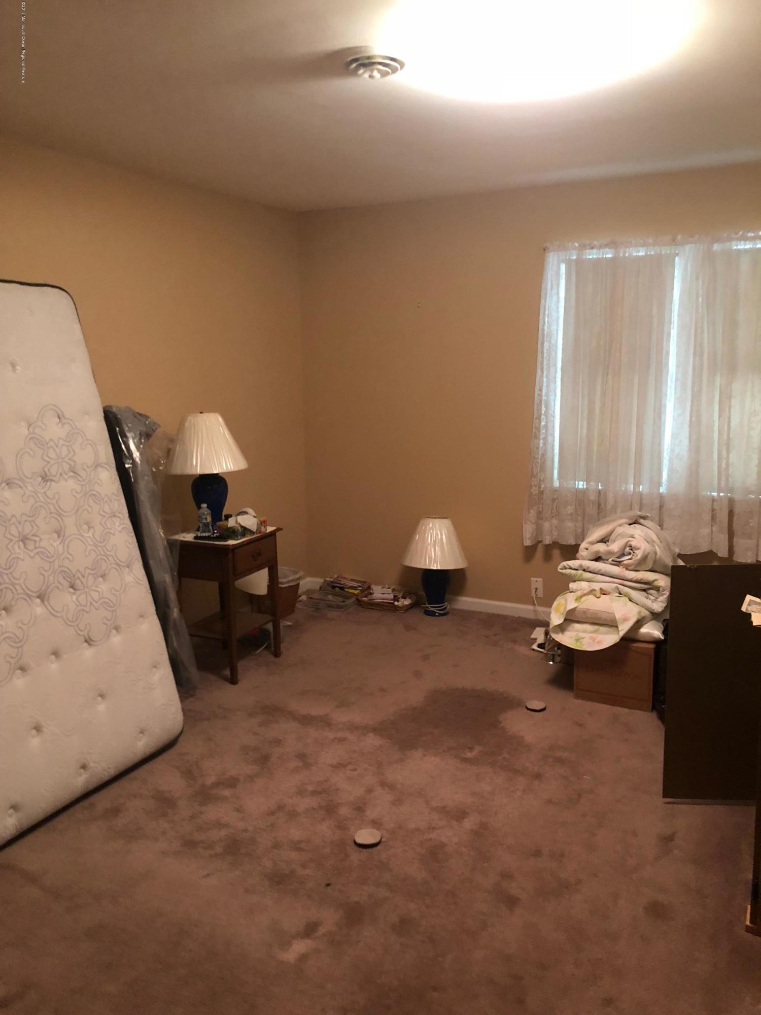 13 A Walnut Road, Unit 15B Manahawkin, NJ 08050 - Photo 7 of 8 a living room with furniture