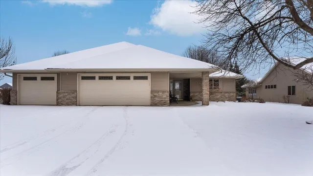 $429,900 | 811 Westland Street, New London, MN 56273