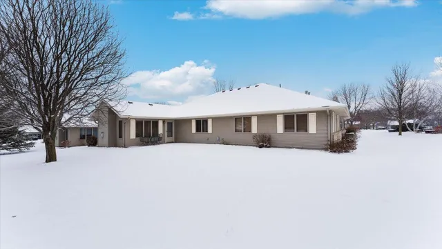 $429,900 | 811 Westland Street, New London, MN 56273