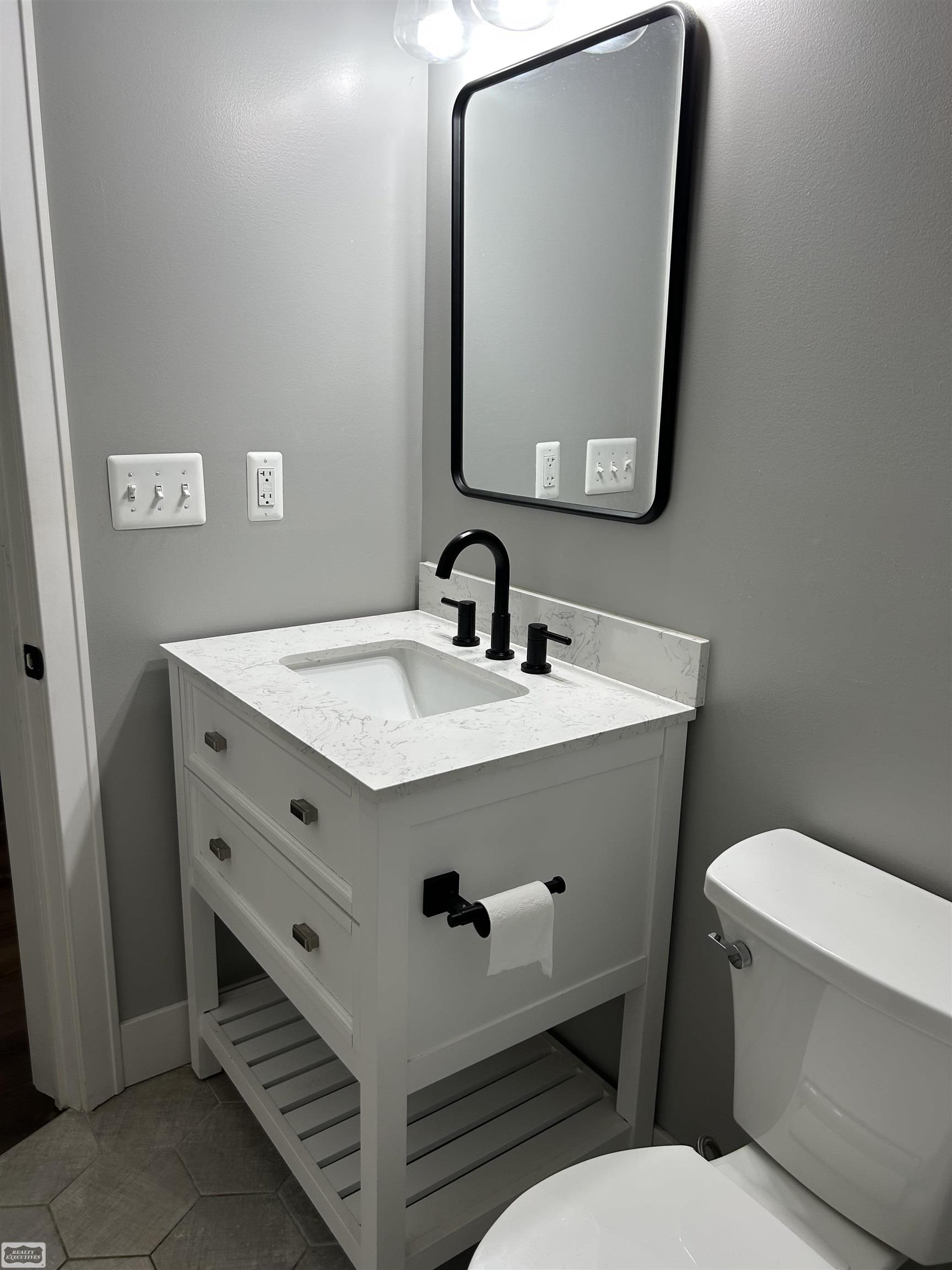 930 West 3rd Street Rochester, MI 48307 - Photo 6 of 9