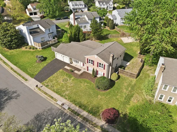 $750,000 | 1630 Sadlers Wells Drive, Herndon, VA 20170
