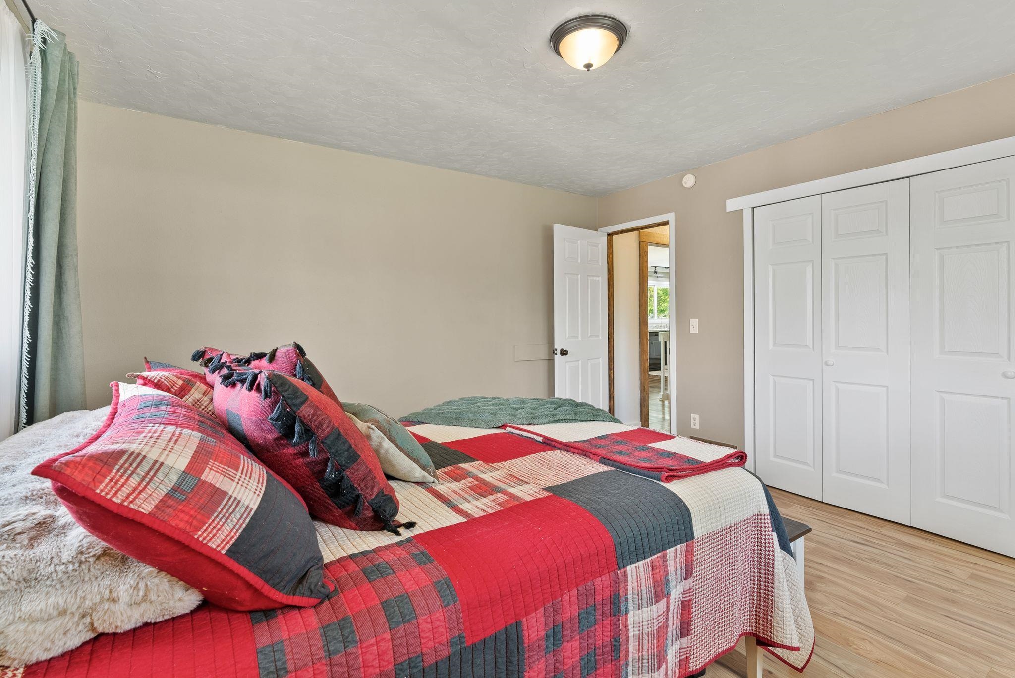 914 North Locust Road Spokane Valley, WA 99206 - Photo 18 of 37