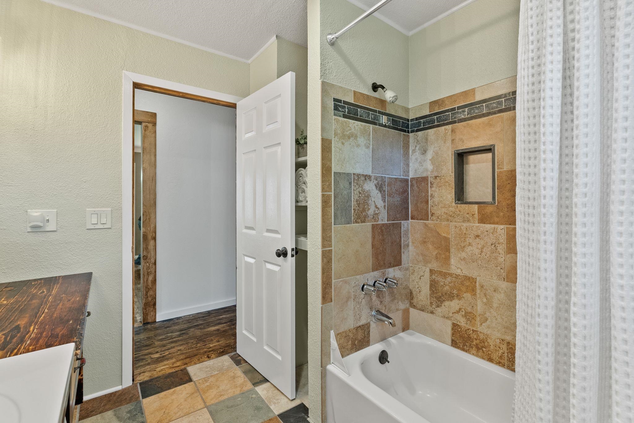 914 North Locust Road Spokane Valley, WA 99206 - Photo 20 of 37