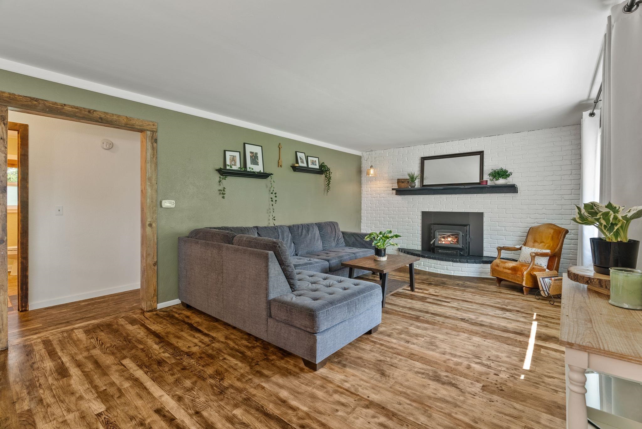 914 North Locust Road Spokane Valley, WA 99206 - Photo 4 of 37